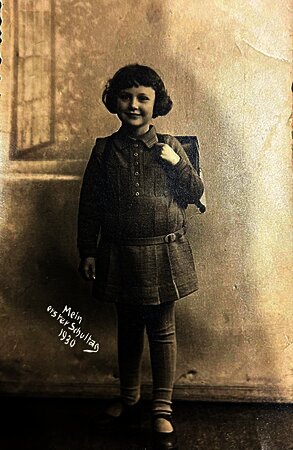 Einschulungsfoto Ruth Lindenbaum